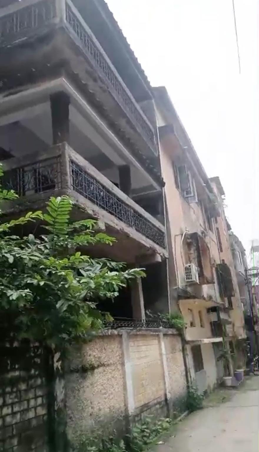 G+2 Old Building For Sale - 36 Rooms | Near Gurudwara, Station Road, Ranchi (Beside Hotel Guru)
